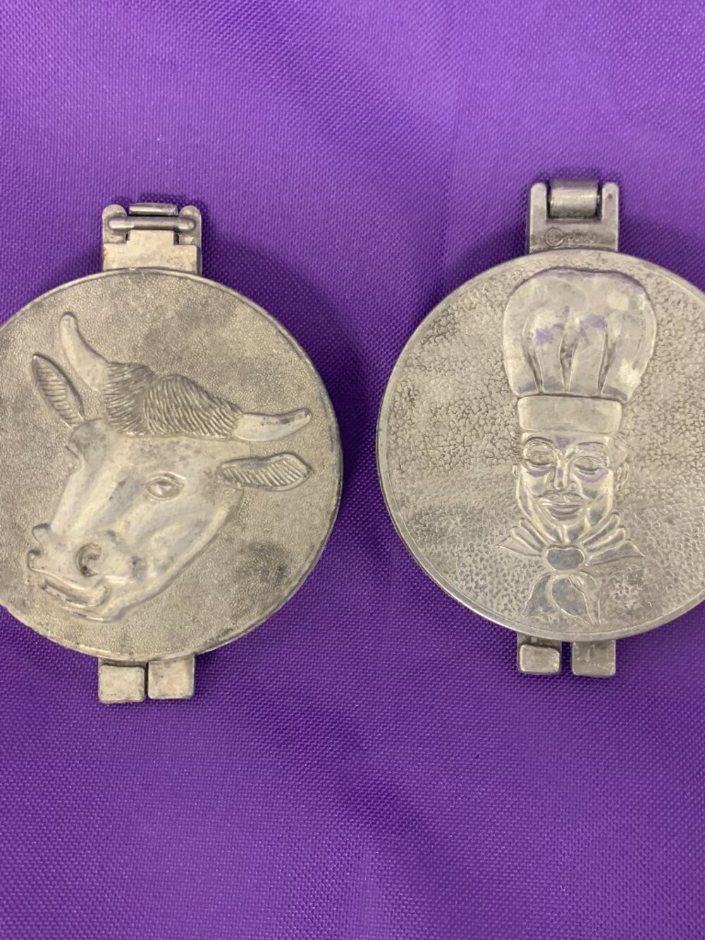 KITCHEN TOOLS - 2 Vintage Aluminum BULL & CHEF Hamburger Press Metal Burger Mold